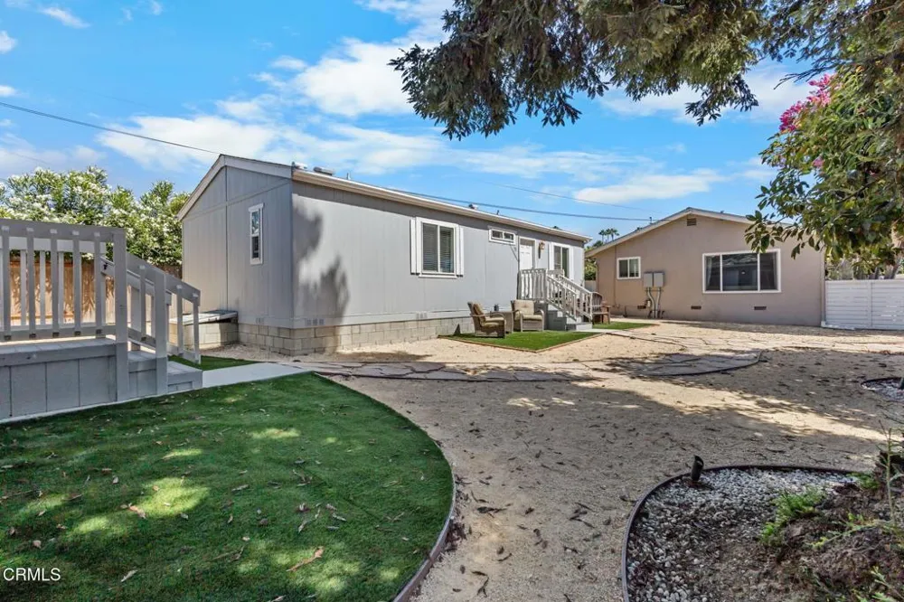 65 ,73 College Drive Ventura, CA 93003