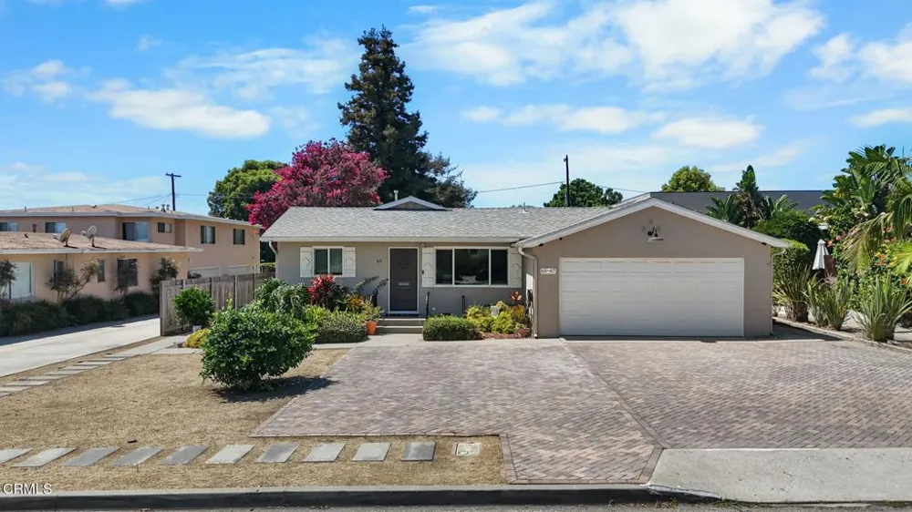 65 ,73 College Drive Ventura, CA 93003