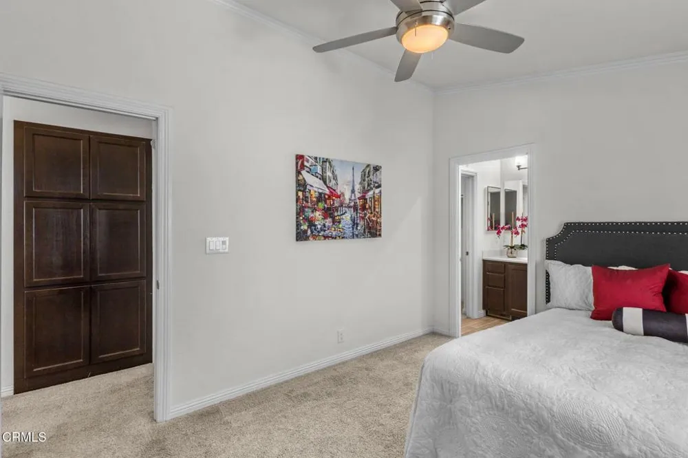 65 ,73 College Drive Ventura, CA 93003