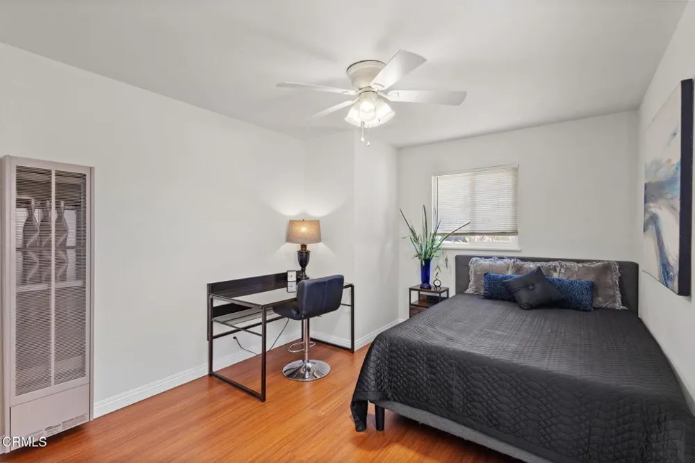 65 ,73 College Drive Ventura, CA 93003