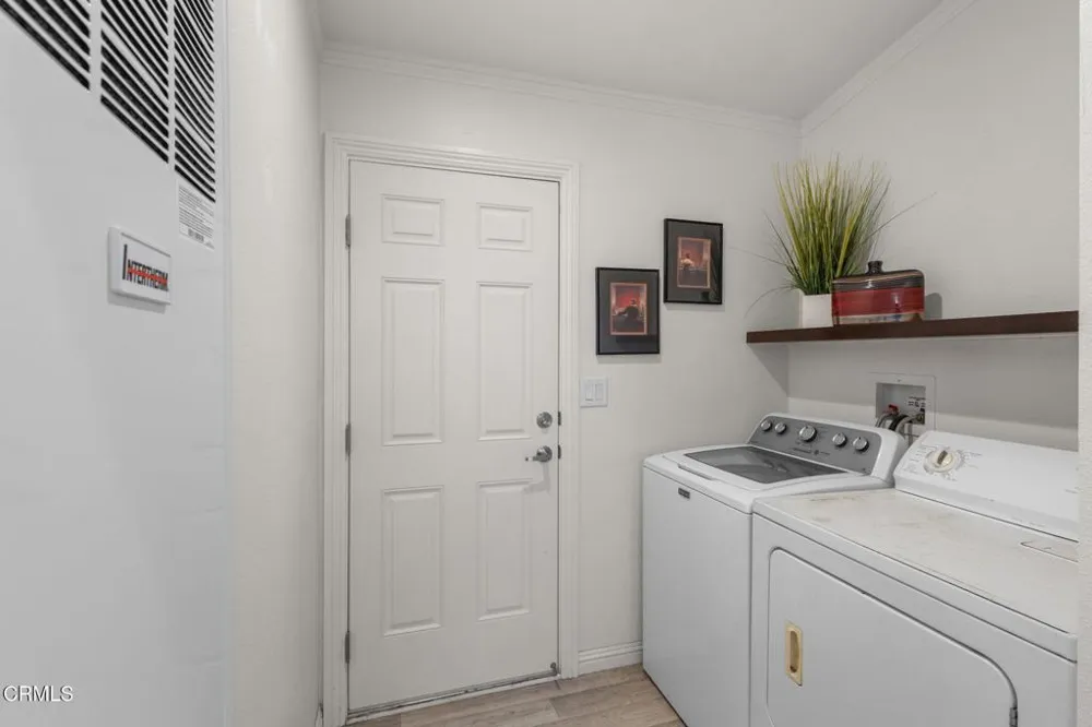 65 ,73 College Drive Ventura, CA 93003