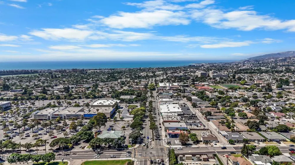 65 ,73 College Drive Ventura, CA 93003