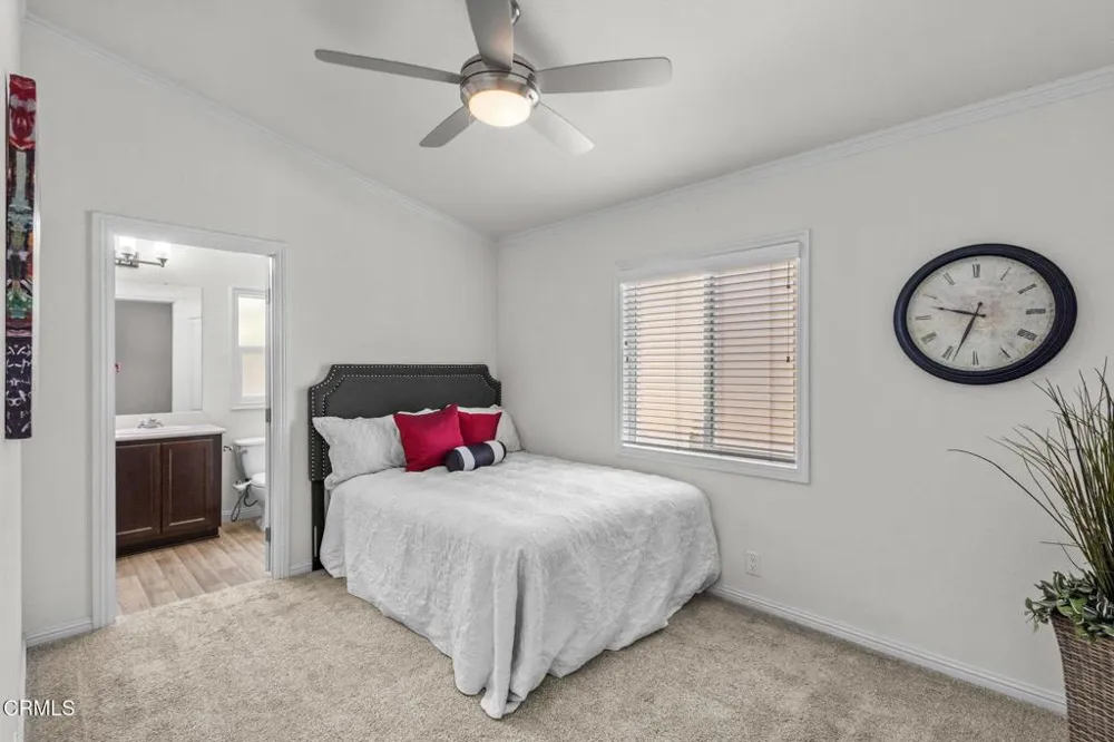 65 ,73 College Drive Ventura, CA 93003