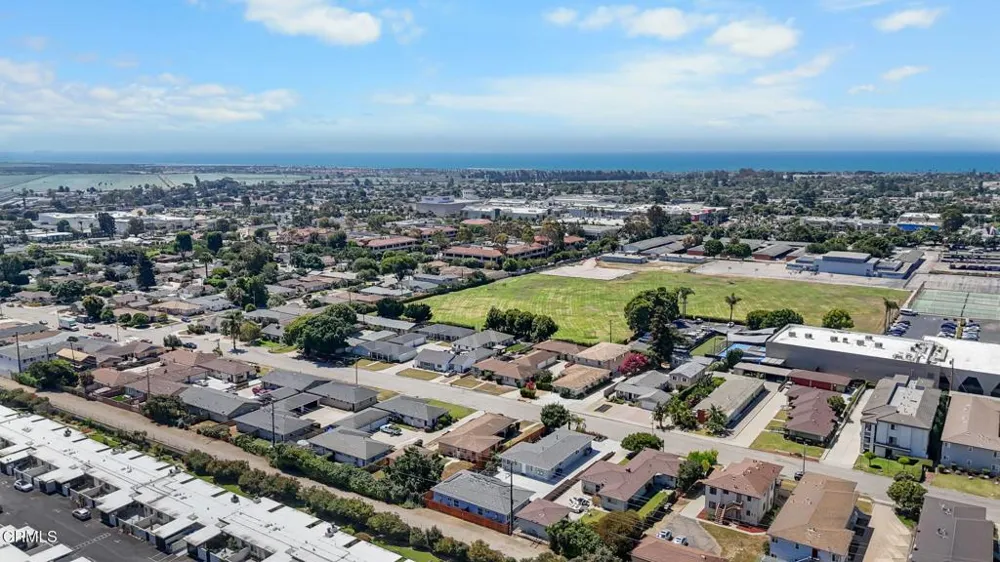 65 ,73 College Drive Ventura, CA 93003