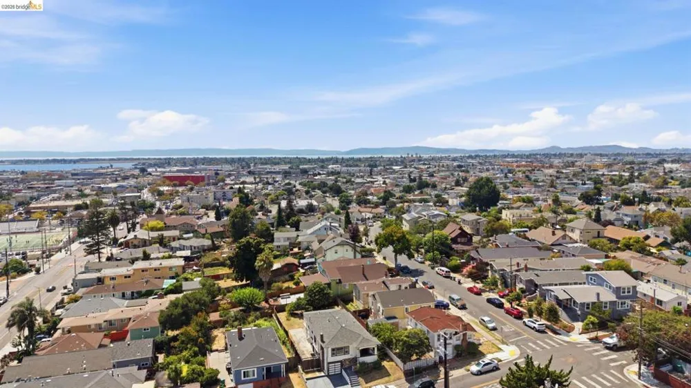 4207 Carrington St Oakland, CA 94601