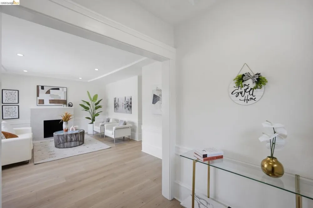 4207 Carrington St Oakland, CA 94601