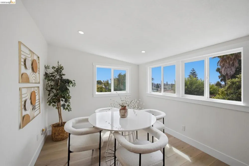 4207 Carrington St Oakland, CA 94601