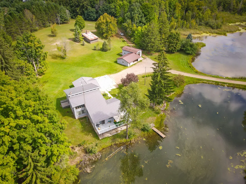 5260 Hockaday Road Gladwin, MI 48624