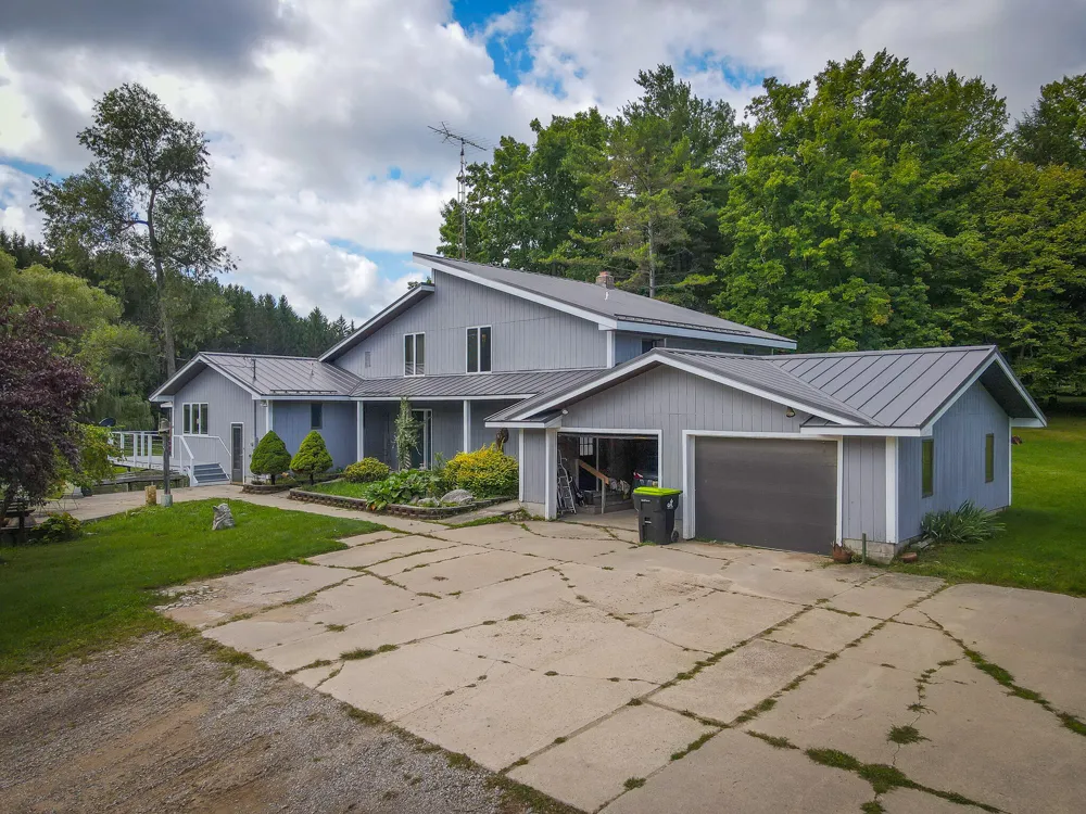 5260 Hockaday Road Gladwin, MI 48624