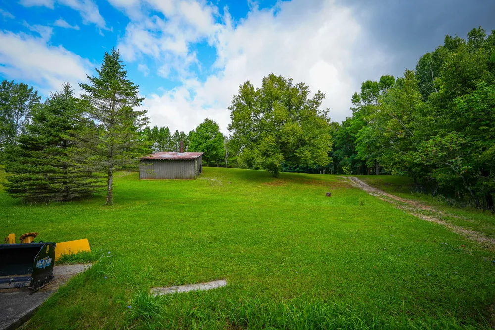 5260 Hockaday Road Gladwin, MI 48624