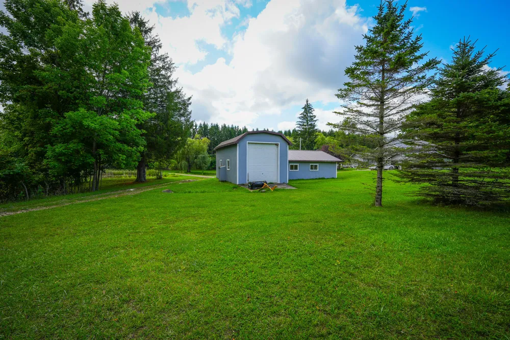5260 Hockaday Road Gladwin, MI 48624