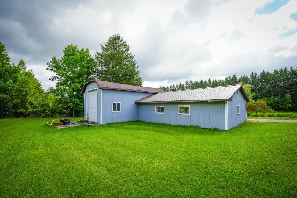 5260 Hockaday Road Gladwin, MI 48624