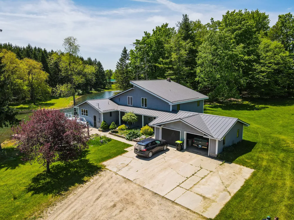 5260 Hockaday Road Gladwin, MI 48624