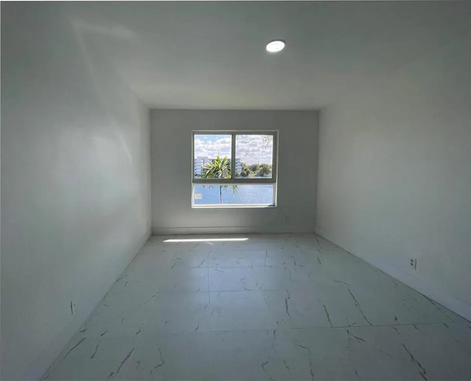 19255 NE 2ND AVENUE #2224 Miami, FL 33179
