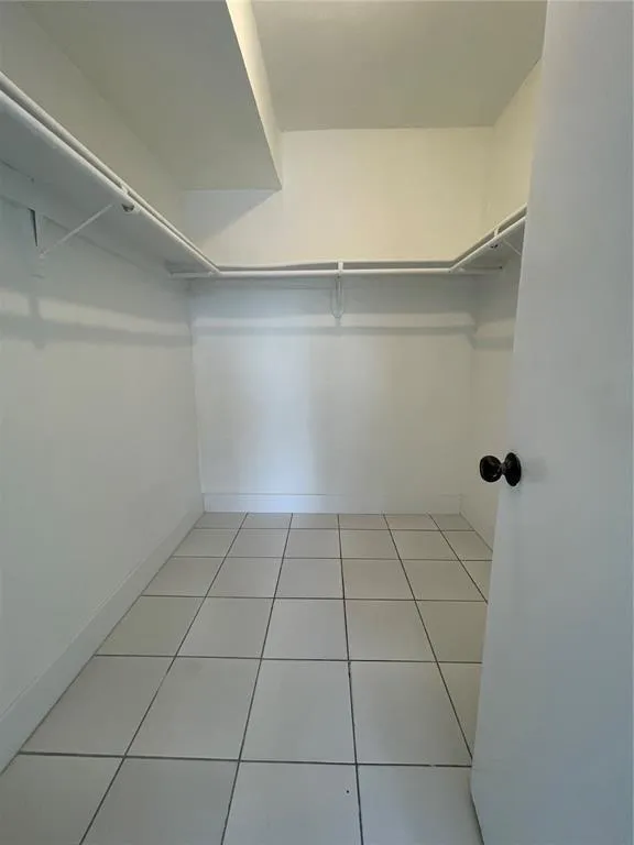 19255 NE 2ND AVENUE #2224 Miami, FL 33179