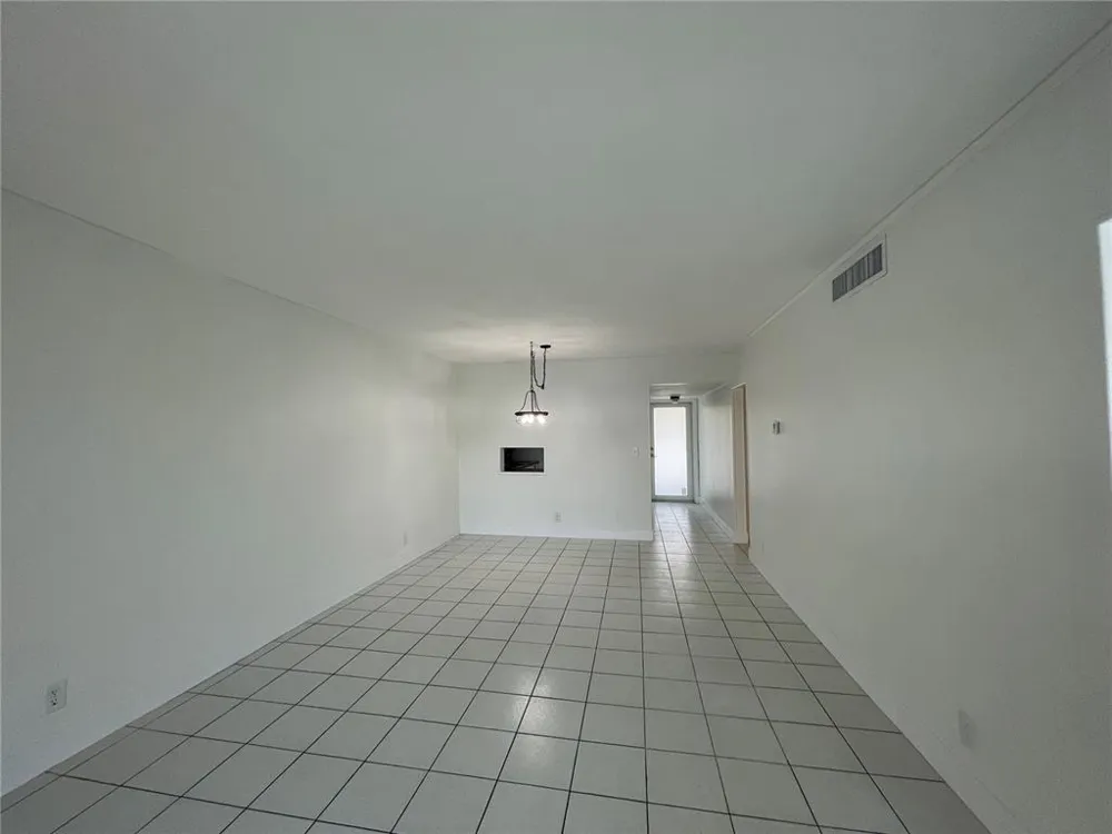 19255 NE 2ND AVENUE #2224 Miami, FL 33179
