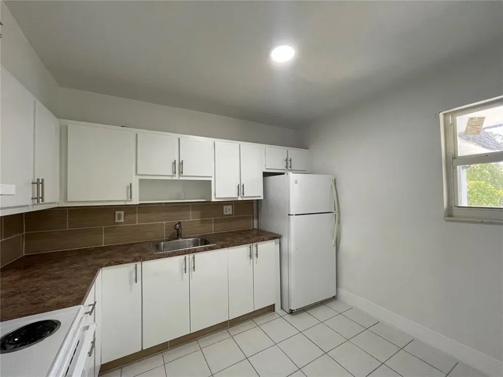 19255 NE 2ND AVENUE #2224 Miami, FL 33179