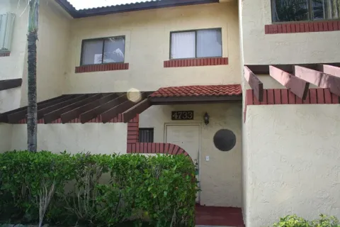 4733 NW 90TH AVENUE