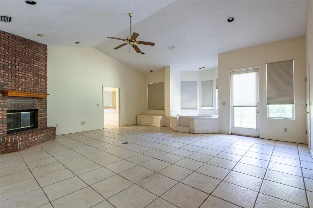 5135 COLLIER PARKWAY Land O Lakes, FL 34639