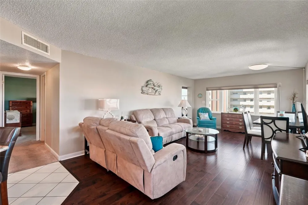 4550 COVE CIRCLE #1009 St Petersburg, FL 33708