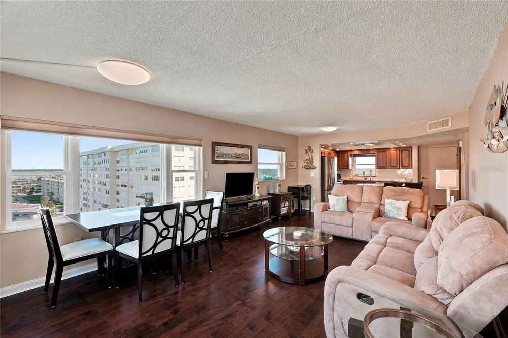 4550 COVE CIRCLE #1009 St Petersburg, FL 33708
