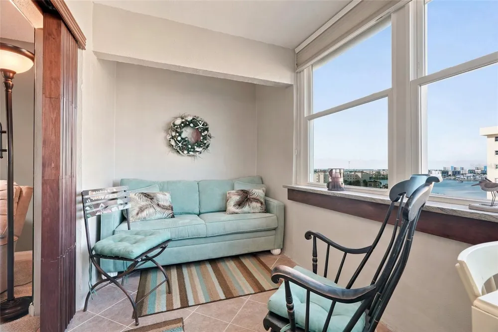 4550 COVE CIRCLE #1009 St Petersburg, FL 33708
