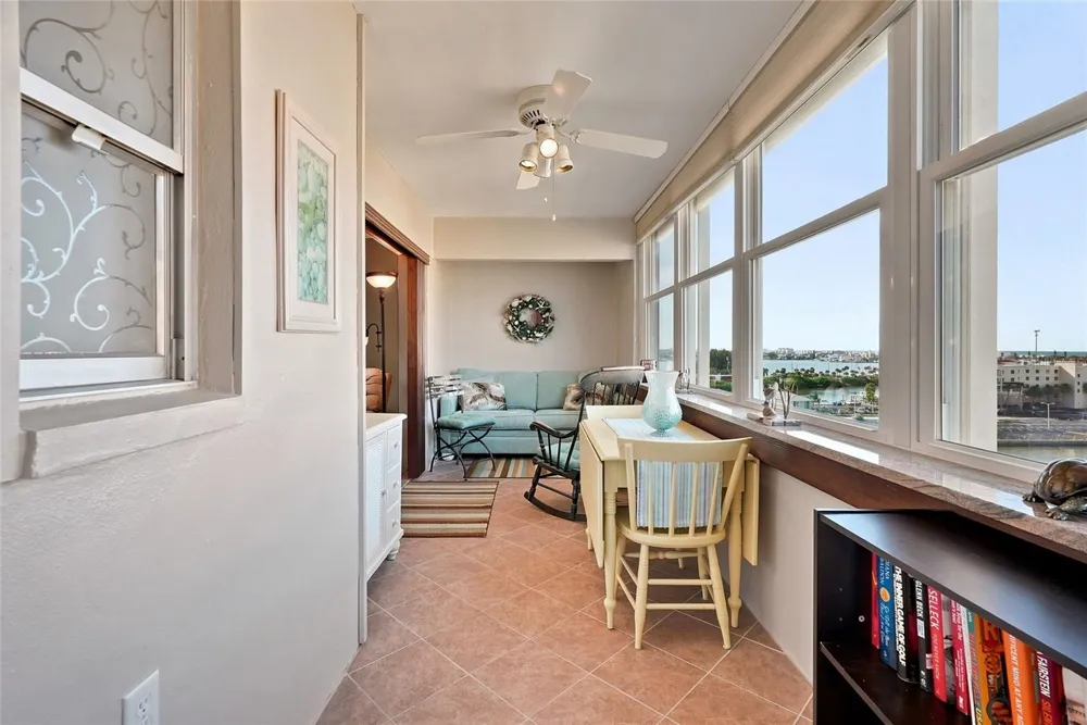 4550 COVE CIRCLE #1009 St Petersburg, FL 33708