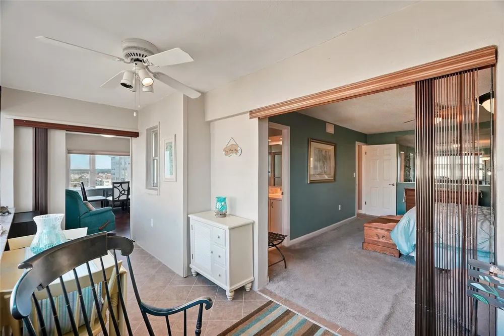 4550 COVE CIRCLE #1009 St Petersburg, FL 33708
