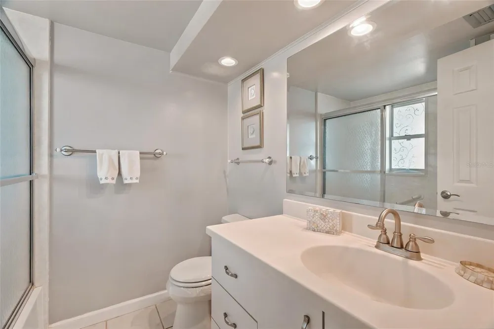 4550 COVE CIRCLE #1009 St Petersburg, FL 33708