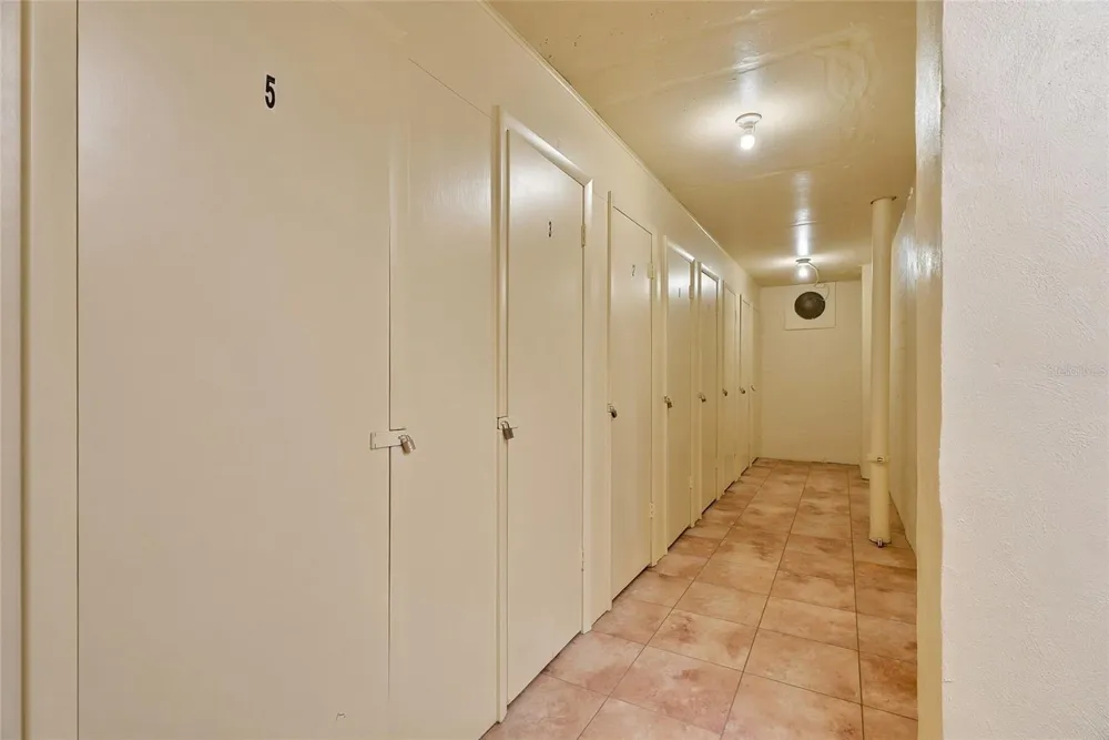 4550 COVE CIRCLE #1009 St Petersburg, FL 33708