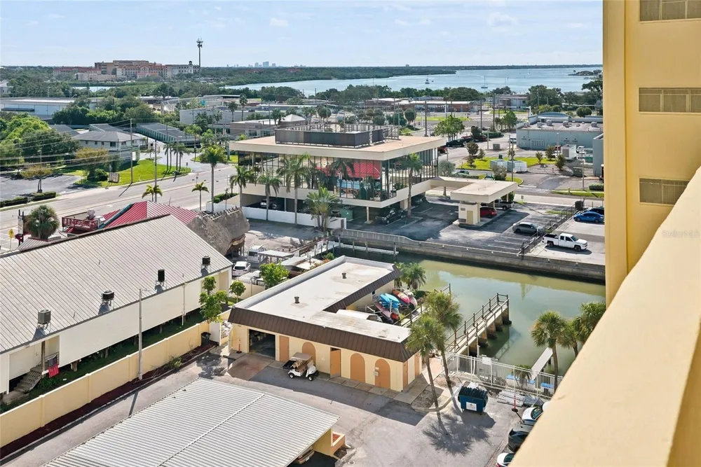 4550 COVE CIRCLE #1009 St Petersburg, FL 33708