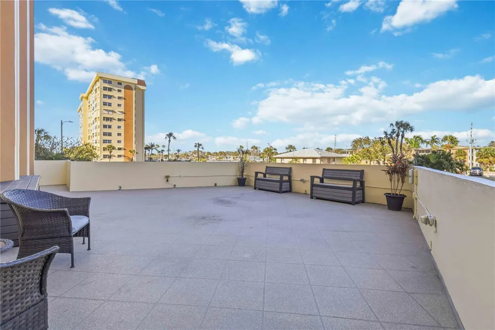 4550 COVE CIRCLE #1009 St Petersburg, FL 33708