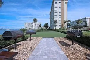 4550 COVE CIRCLE #1009 St Petersburg, FL 33708