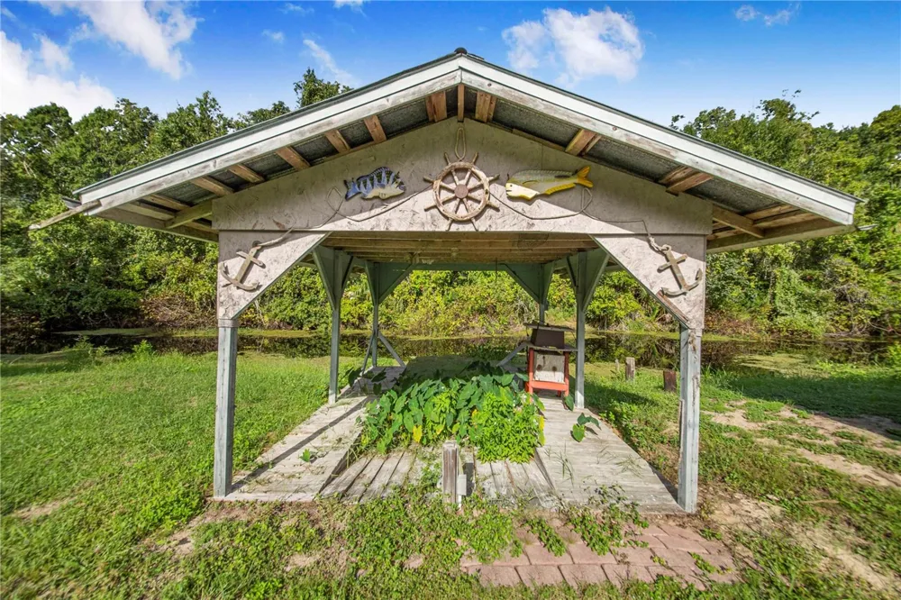 6251 HALABRIN ROAD Haines City, FL 33844