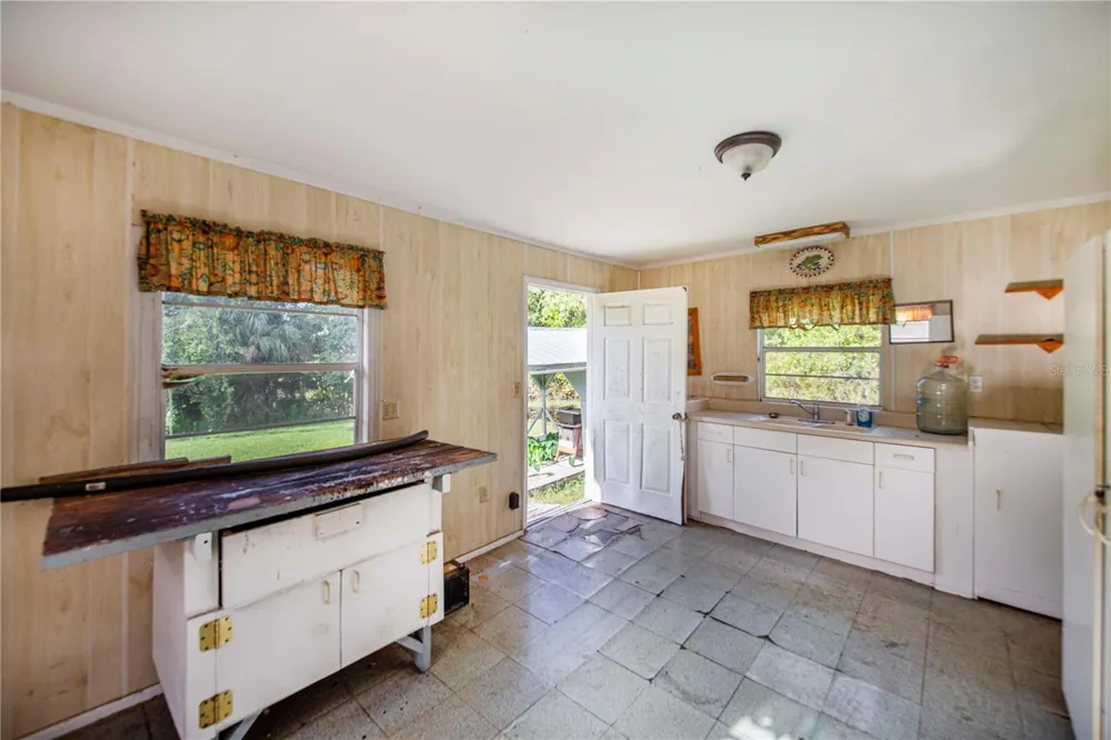 6251 HALABRIN ROAD Haines City, FL 33844