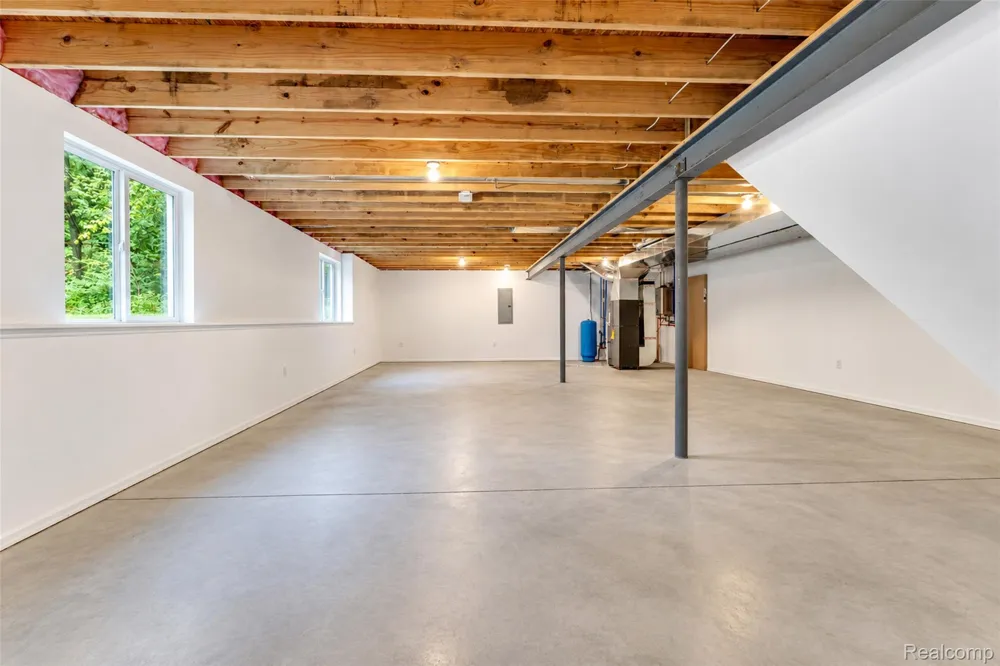 10565 W Allen Road Conway Township, MI 48836