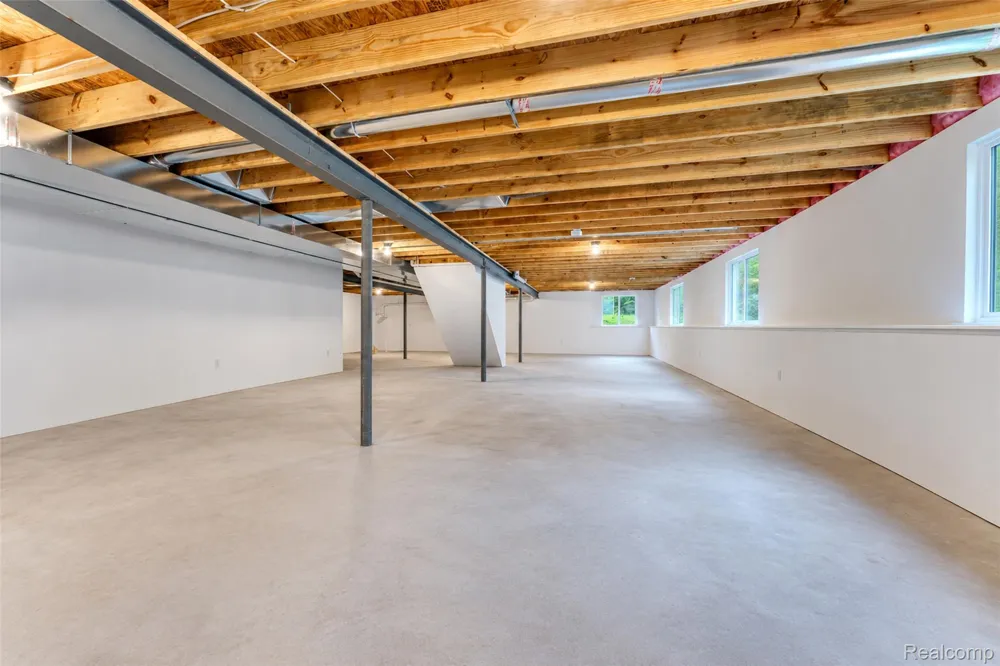 10565 W Allen Road Conway Township, MI 48836