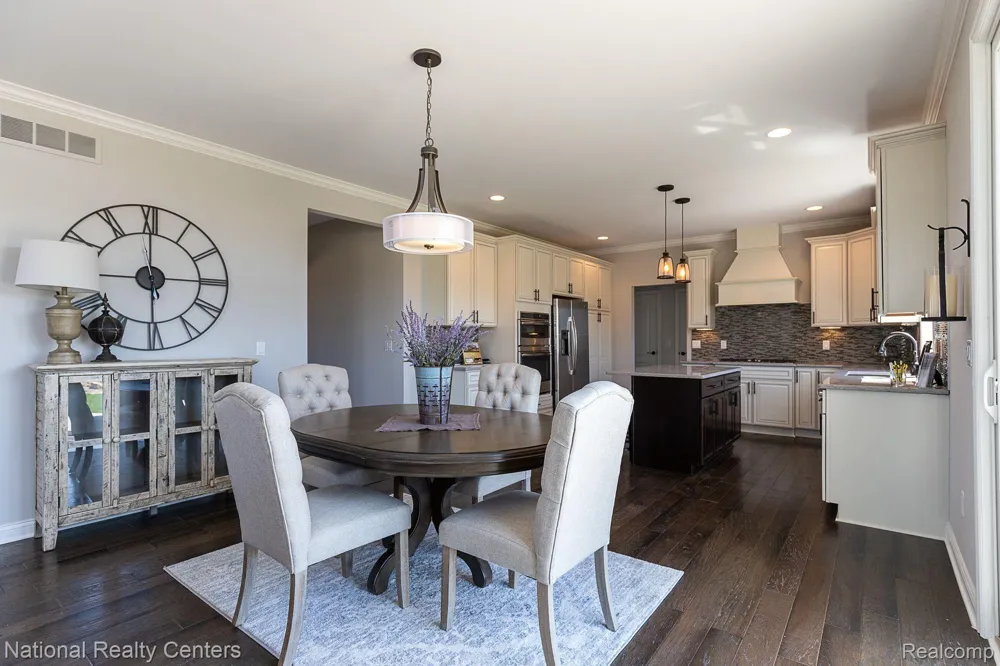 925 Guenevere Drive Oxford Charter Township, MI 48371