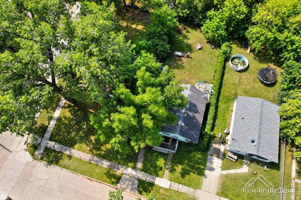 2421 Collingwood Avenue Saginaw City, MI 48601