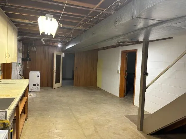 1650 W G AVENUE W Cooper Charter Township, MI 49009