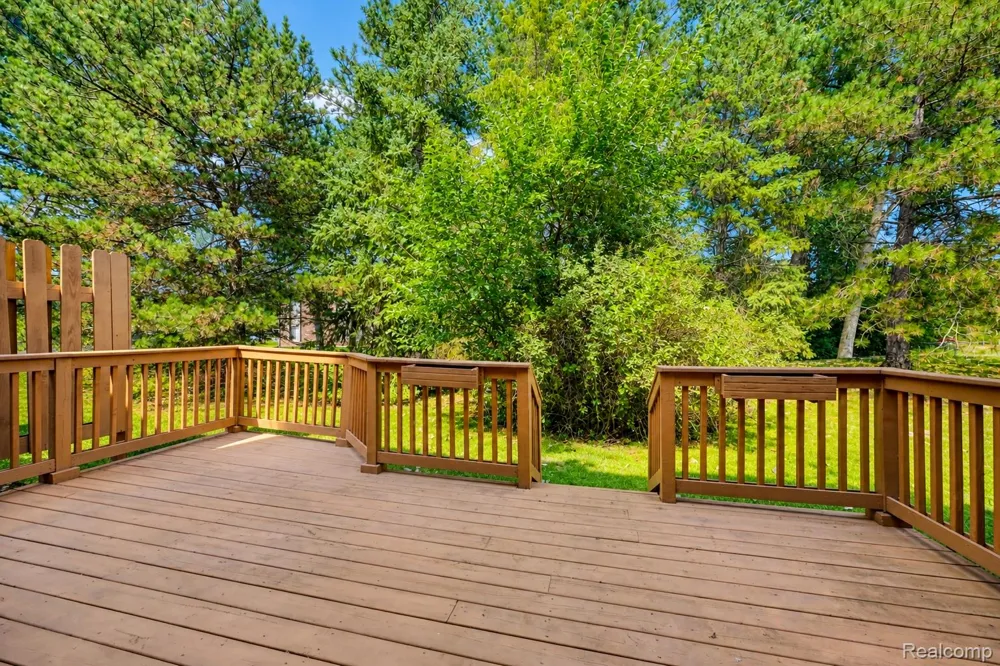42262 Saratoga Circle Canton Charter Township, MI 48187
