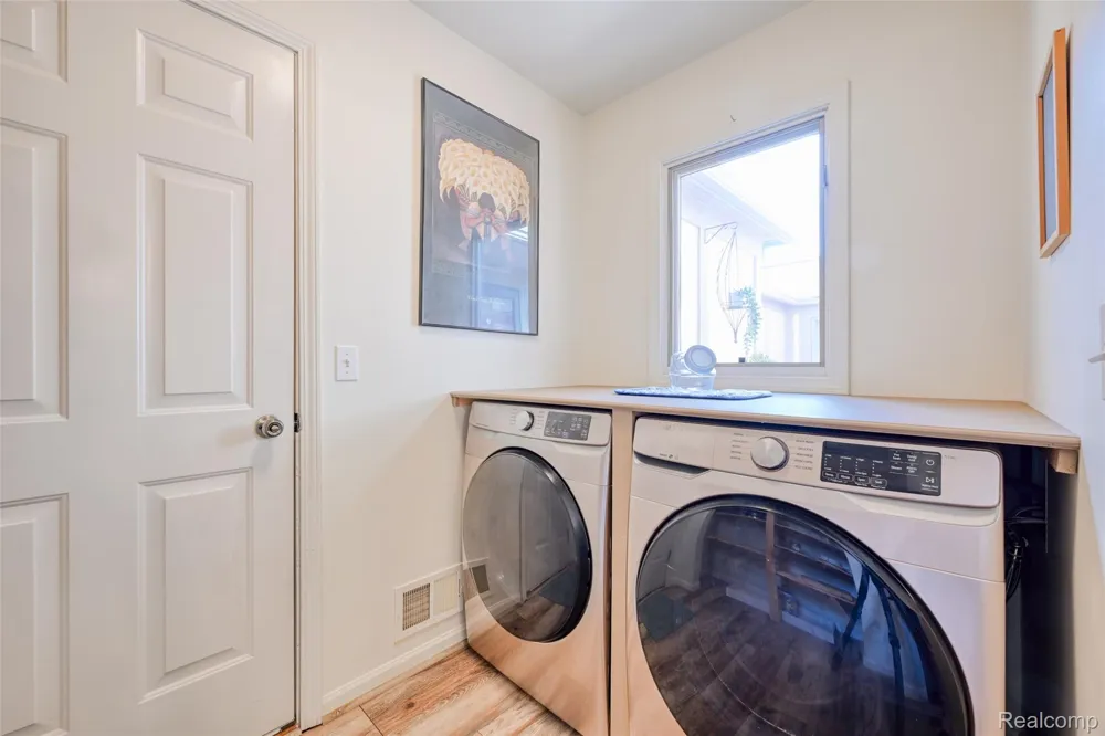 42262 Saratoga Circle Canton Charter Township, MI 48187
