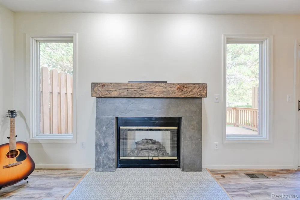 42262 Saratoga Circle Canton Charter Township, MI 48187
