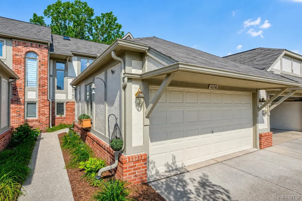 42262 Saratoga Circle Canton Charter Township, MI 48187