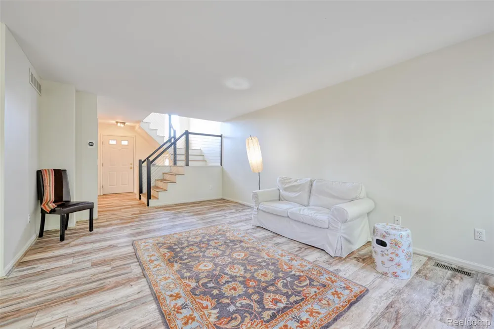 42262 Saratoga Circle Canton Charter Township, MI 48187