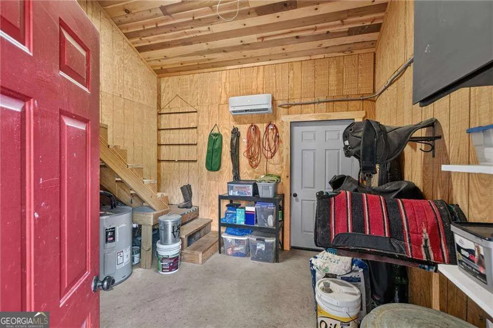 456 E Valley RD NE Rydal, GA 30171