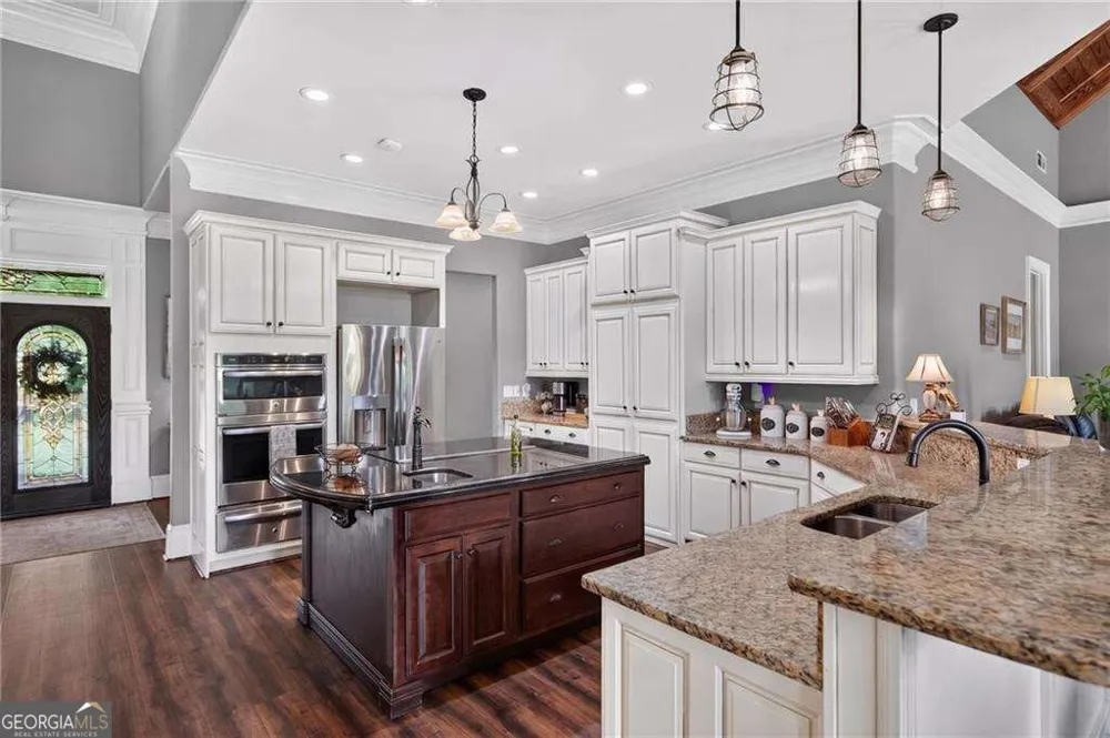 456 E Valley RD NE Rydal, GA 30171