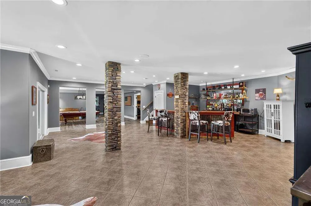 456 E Valley RD NE Rydal, GA 30171