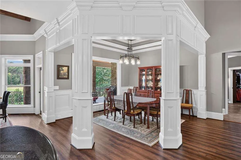 456 E Valley RD NE Rydal, GA 30171