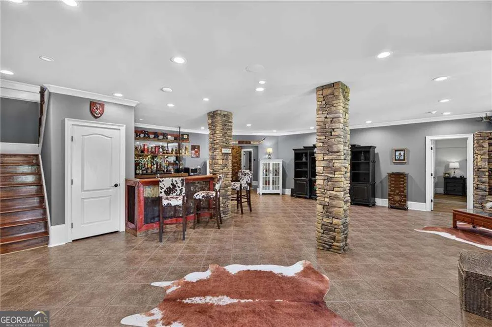 456 E Valley RD NE Rydal, GA 30171